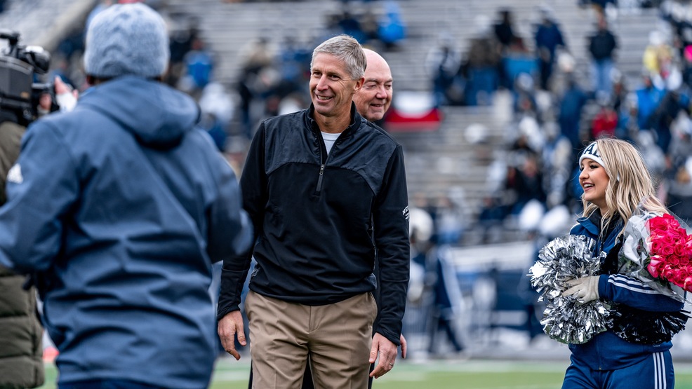 doug-knuth-s-mailbag-wolf-pack-athletic-director-fields-fans-burning