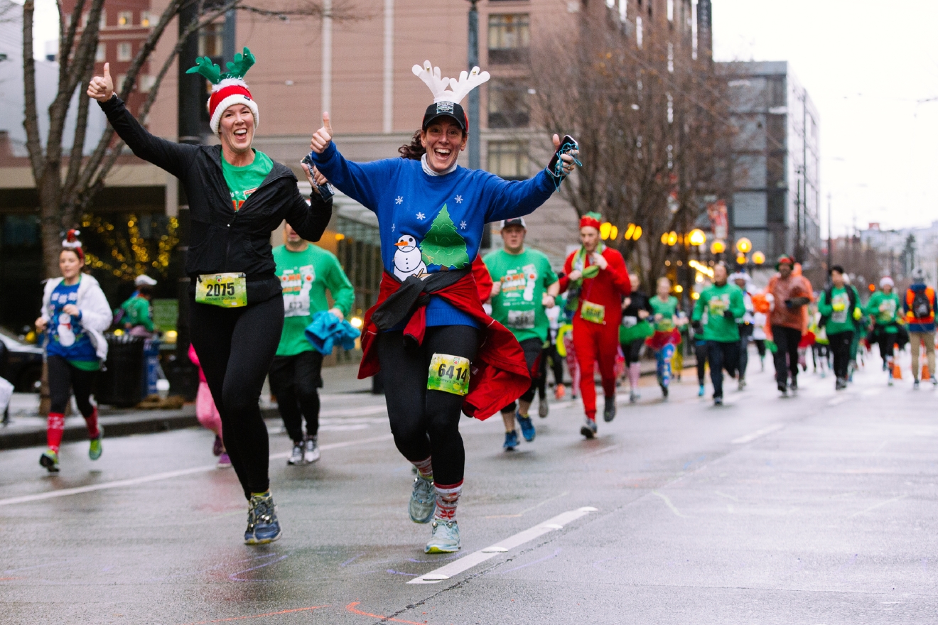 Photos Thousands hit Downtown Seattle for the Jingle Bell Run