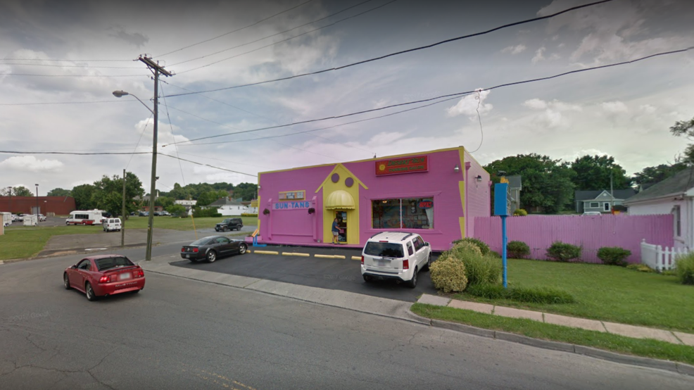 Tanning beds cause fire at salon, leaving between 15,000 20,000 in