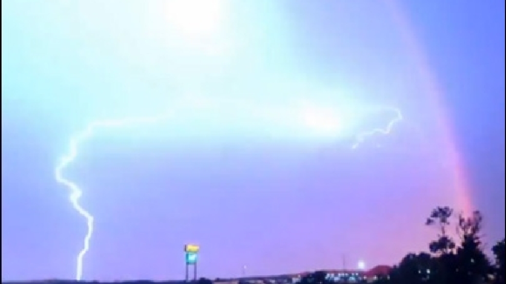 140722_lightning_rainbow.jpg