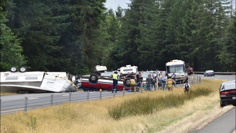 7 hurt in rollover crash of SUV, motor home on Hwy. 101 near Olympia KOMO