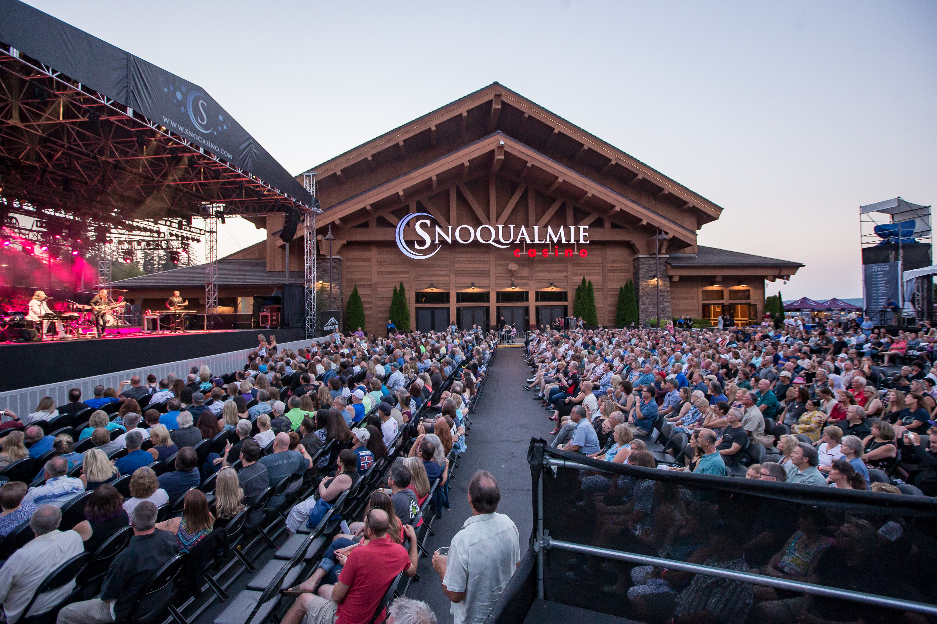 snoqualmie casino outdoor concerts