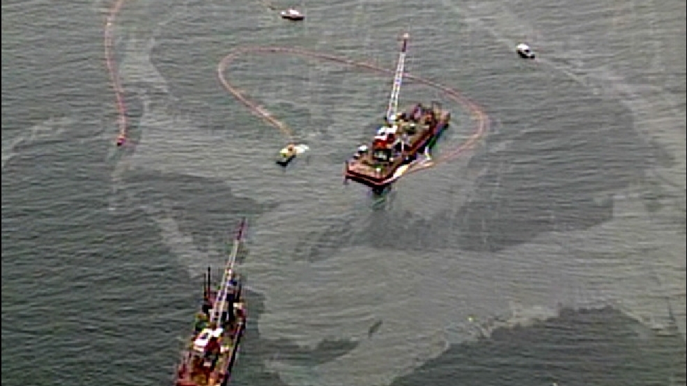 Oil leaks out after 73foot boat sinks off Seattle KOMO