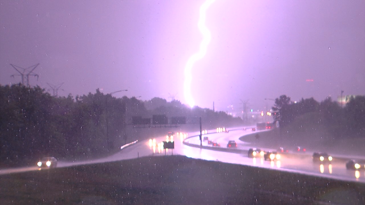 VIDEO Big bolts of lightning in Birmingham WBMA