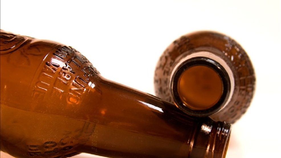 Man dies after being hit with beer bottle during bar fight WPEC