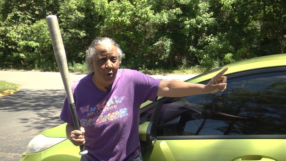 65 Year Old Florida Woman Slugs 300 Pound Half Er With Video 65 Year Old Florida Woman Slugs 300 Pound Half Er With Baseball Bat