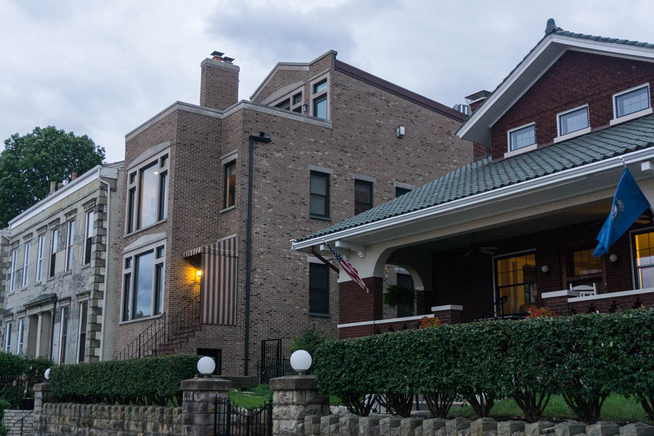 Covington’s Riverside Drive Is One Of The Prettiest Strolls You Can