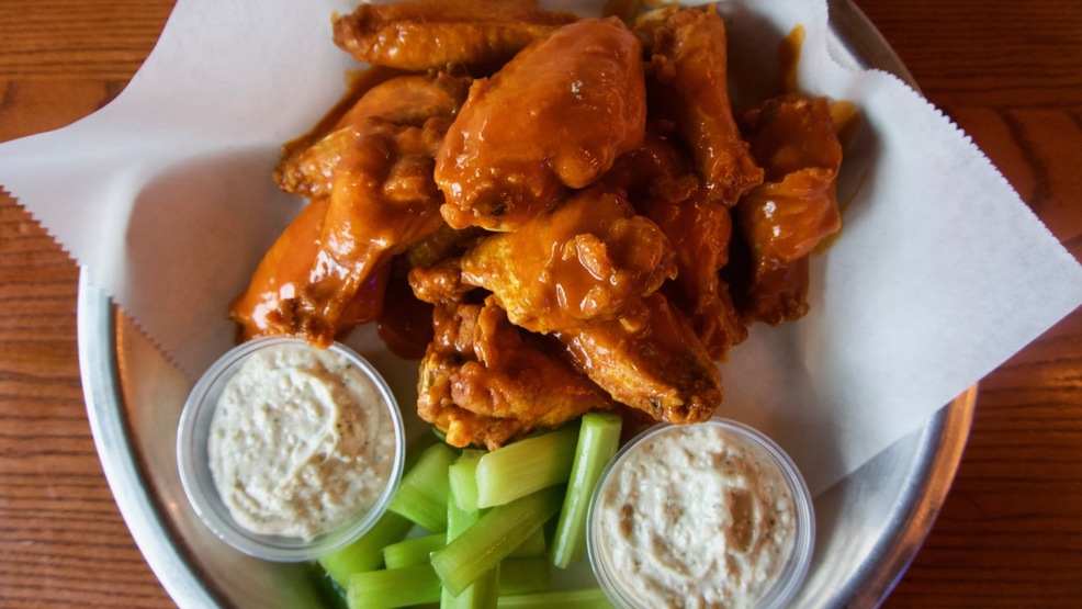 We Found The Best Wings In Cincinnati At O'Bryon's Bar And Grill
