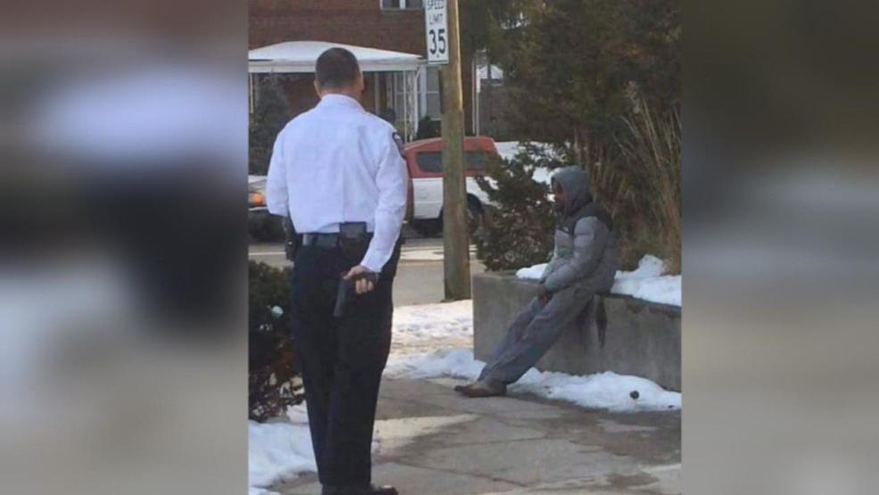Police, public spar over photo of officer hiding gun behind his back WSYX